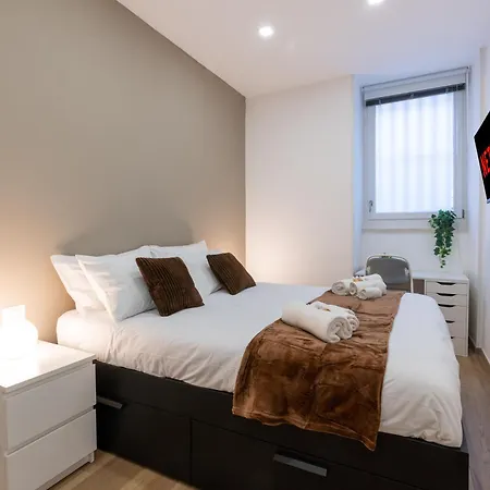 {10 Minutes From Centre} Free Wi-fi & Netflix *