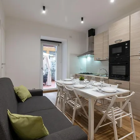 Апартаменты {10 Minutes From Centre} Free Wi-fi & Netflix