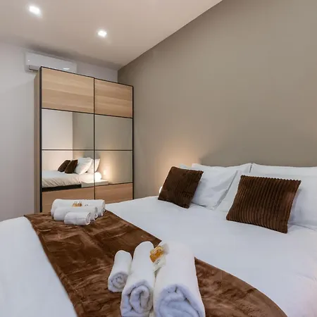 {10 Minutes From Centre} Free Wi-fi & Netflix Апартаменты Рим