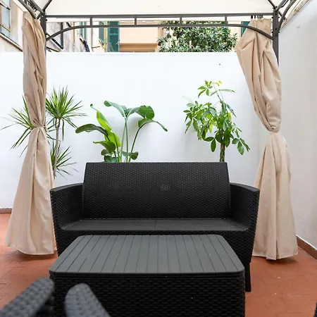 {10 Minutes From Centre} Free Wi-fi & Netflix *