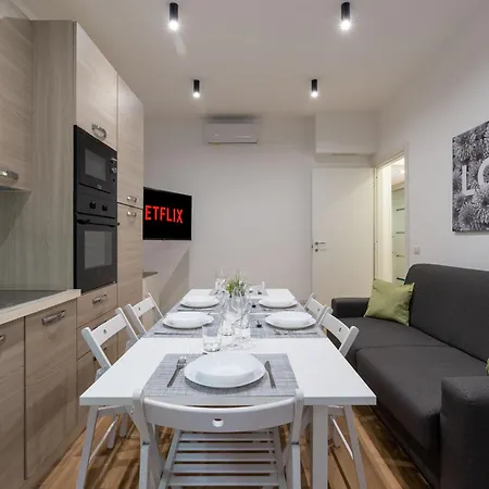 Апартаменты {10 Minutes From Centre} Free Wi-fi & Netflix Рим
