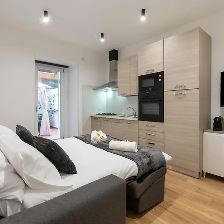 {10 Minutes From Centre} Free Wi-fi & Netflix Рим