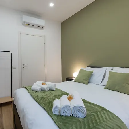 {10 Minutes From Centre} Free Wi-fi & Netflix * Řím