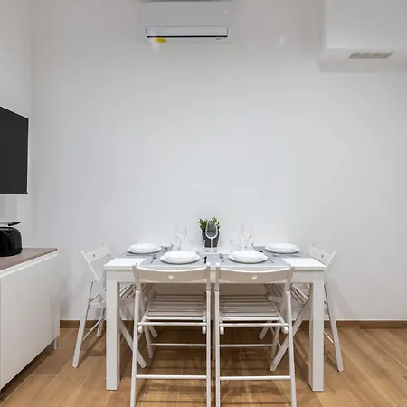 {10 Minutes From Centre} Free Wi-fi & Netflix Appartement